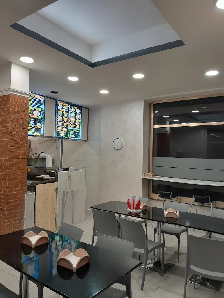 Pizzeria Kebab Sharm restaurant in Cambiano