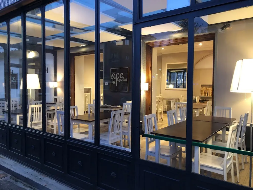 Ape Wine Bar Santo Stefano Belbo restaurant in Canelli