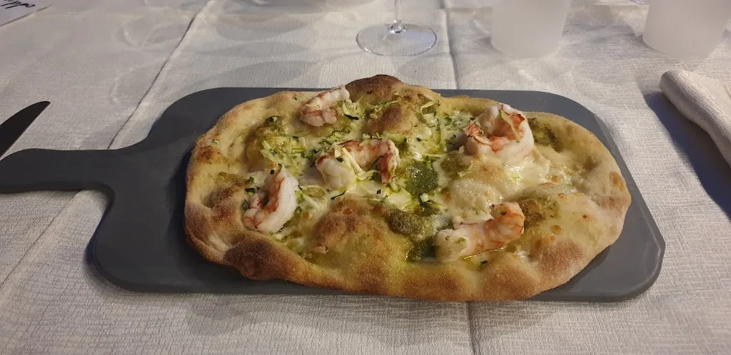 Phil C_Petit Maison_Canelli_review