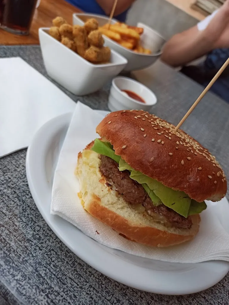 Luca Rossi_Paesi tuoi_Canelli_review