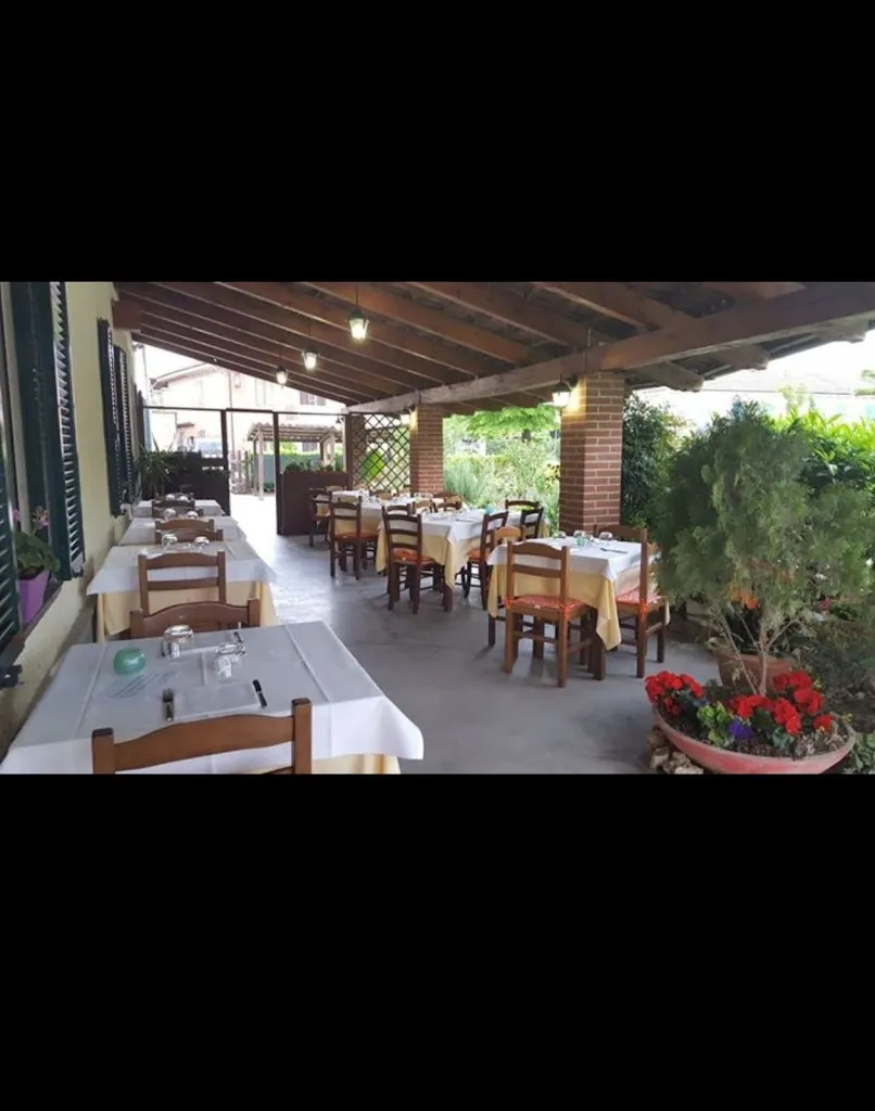 Pizzeria Ristorante Locanda Luna Rossa_Canelli_slider_image_1