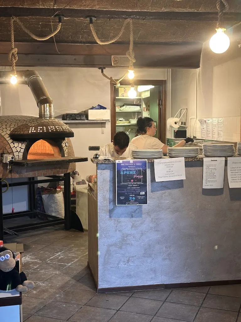 Alexander Leo-Hansen_Il Vicolo Pizzeria_Canelli_review