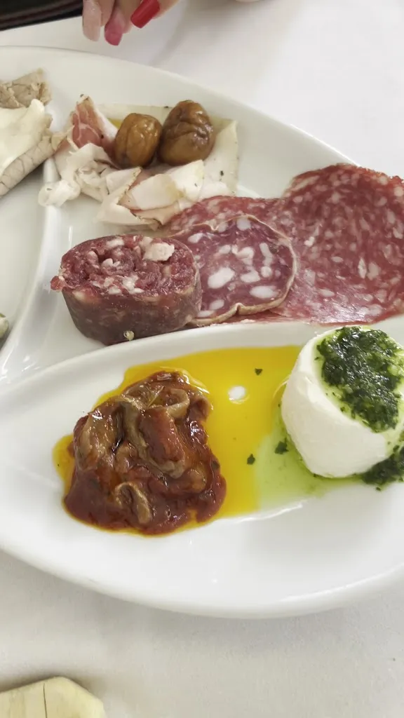 Osteria Degli Amici_Cantoira_slider_image_2