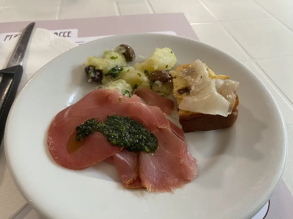 Osteria Degli Amici_Cantoira_slider_image_3