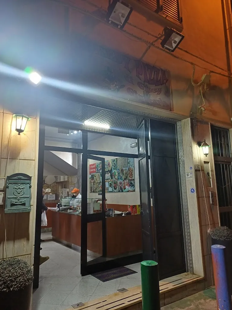 Speedy Pizza_Cellino San Marco_slider_image_3