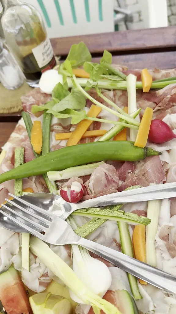 Famiglia Rolando Bottega & Ristorante_Caprauna_slider_image_2