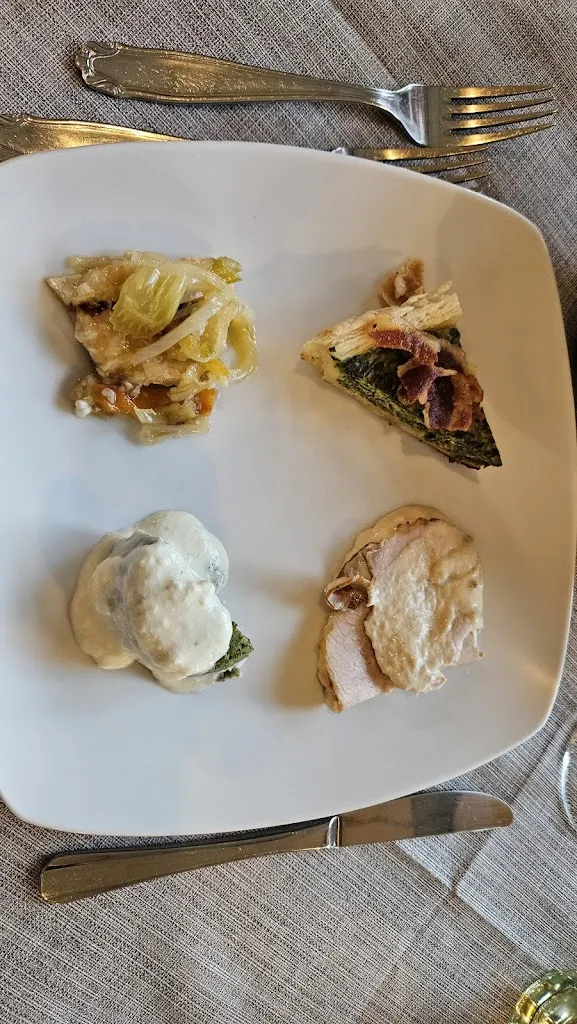 Trattoria La Va Cascia_Caprezzo_slider_image_2