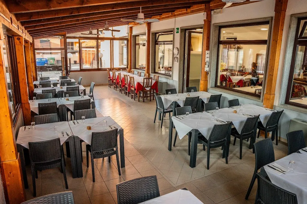 La famiglia restaurant in Caramagna Piemonte