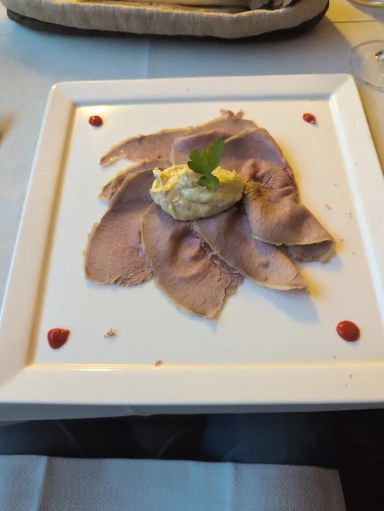 John Fowler_Il Portichetto_Caraglio_review