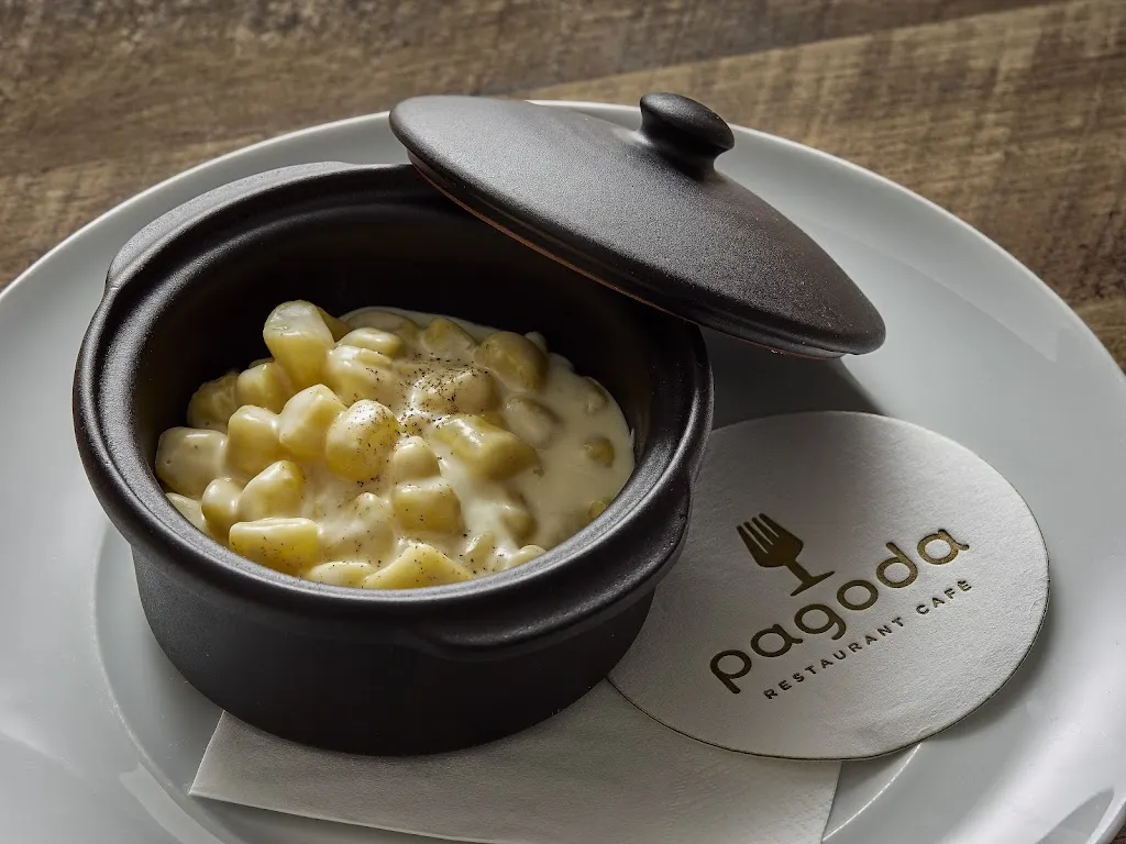 Pagoda Restaurant Cafè_Caraglio_slider_image_2