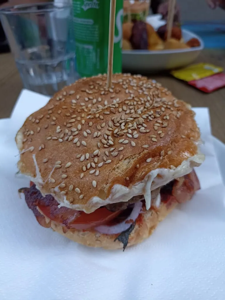 ton bancx_Zot! Pub Bar Risto_Caraglio_review