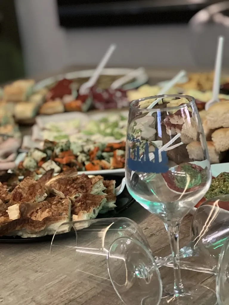 cafe of tampa bar/pub_Caraglio_slider_image_3