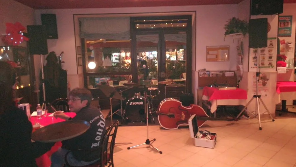 Ivan Ottolini_Caffè Cavour_Caraglio_review