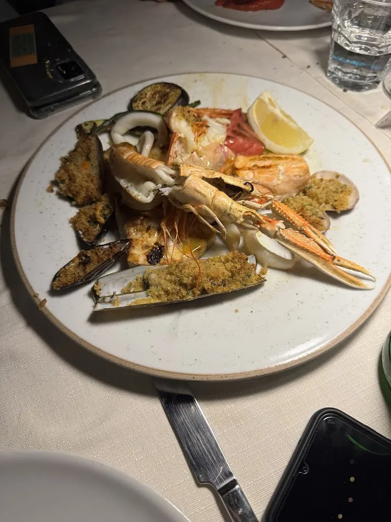 pul. restaurant in Caresanablot