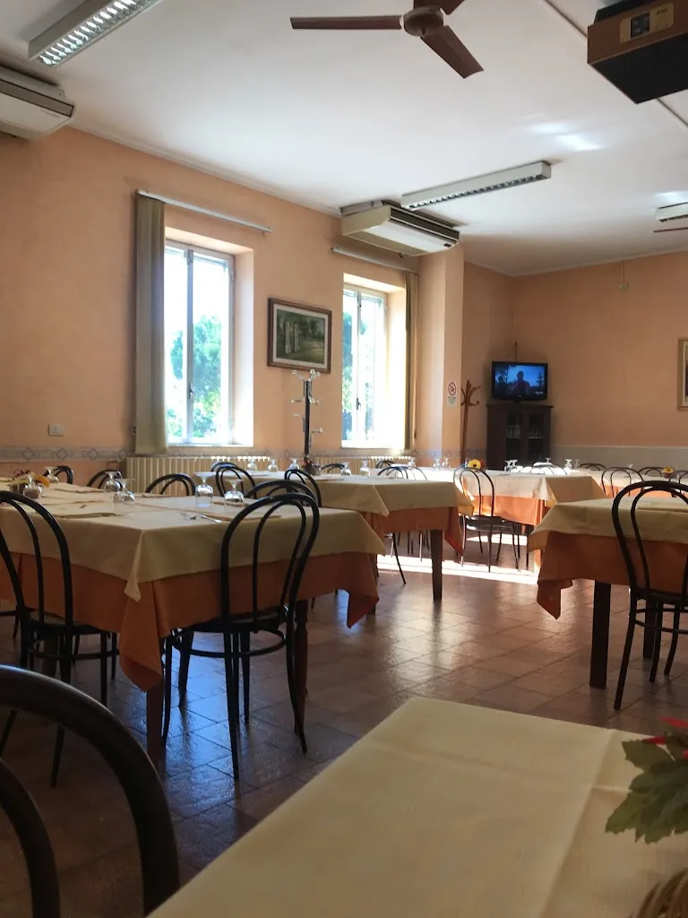 Bar Ristorante La Mosca_Caresanablot_slider_image_1