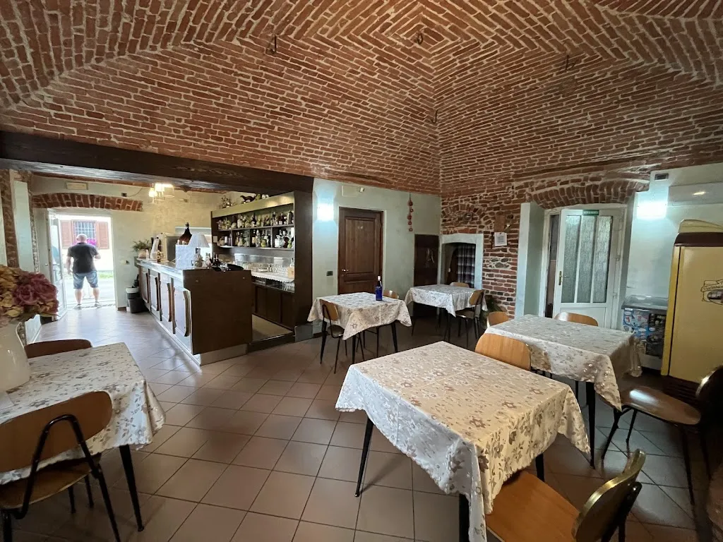 Trattoria Cuore D'Oro restaurant in Carisio