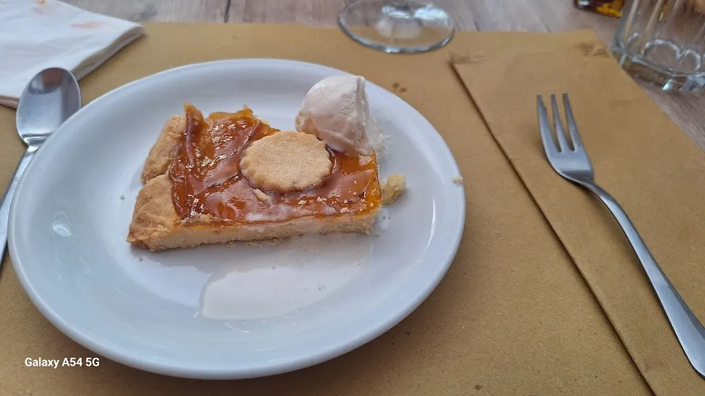 Emanuela Spinello_Nuovo Bar Nuovo di Luca Rivolta_Carrosio_review