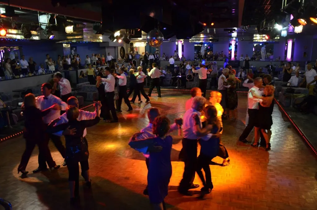 Disco Le Village restaurant in Carpignano Sesia