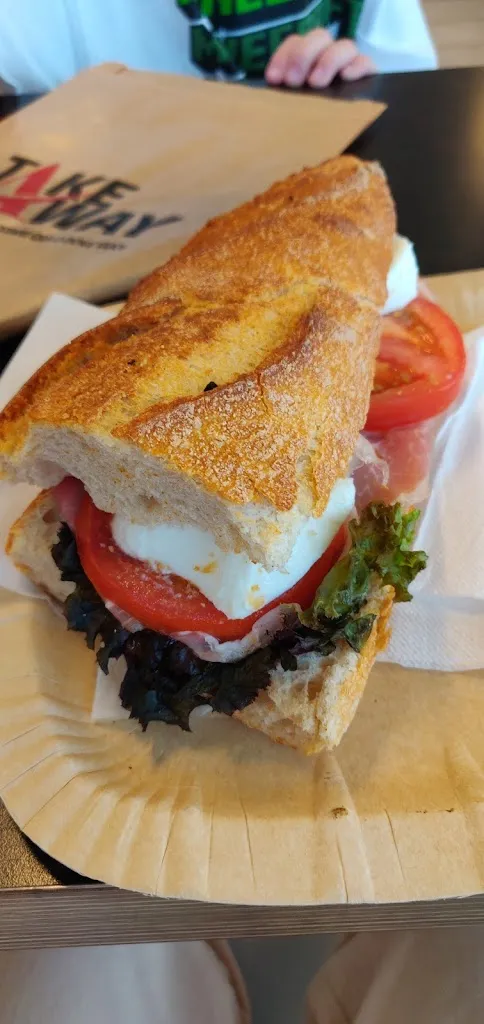 Autogrill Bormida Est_Casal Cermelli_slider_image_3