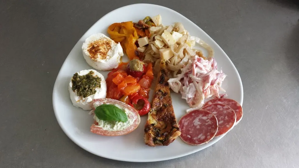 BAR TRATTORIA ITALIA_Casalborgone_slider_image_2