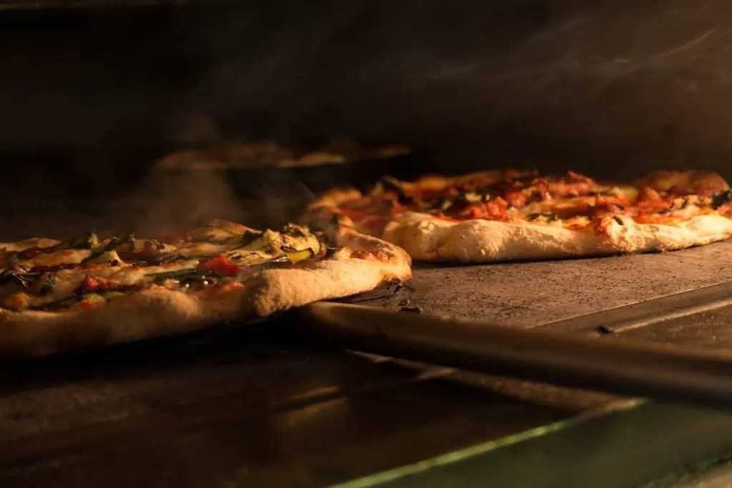 Pizzeria La Delizia_Casalborgone_slider_image_2