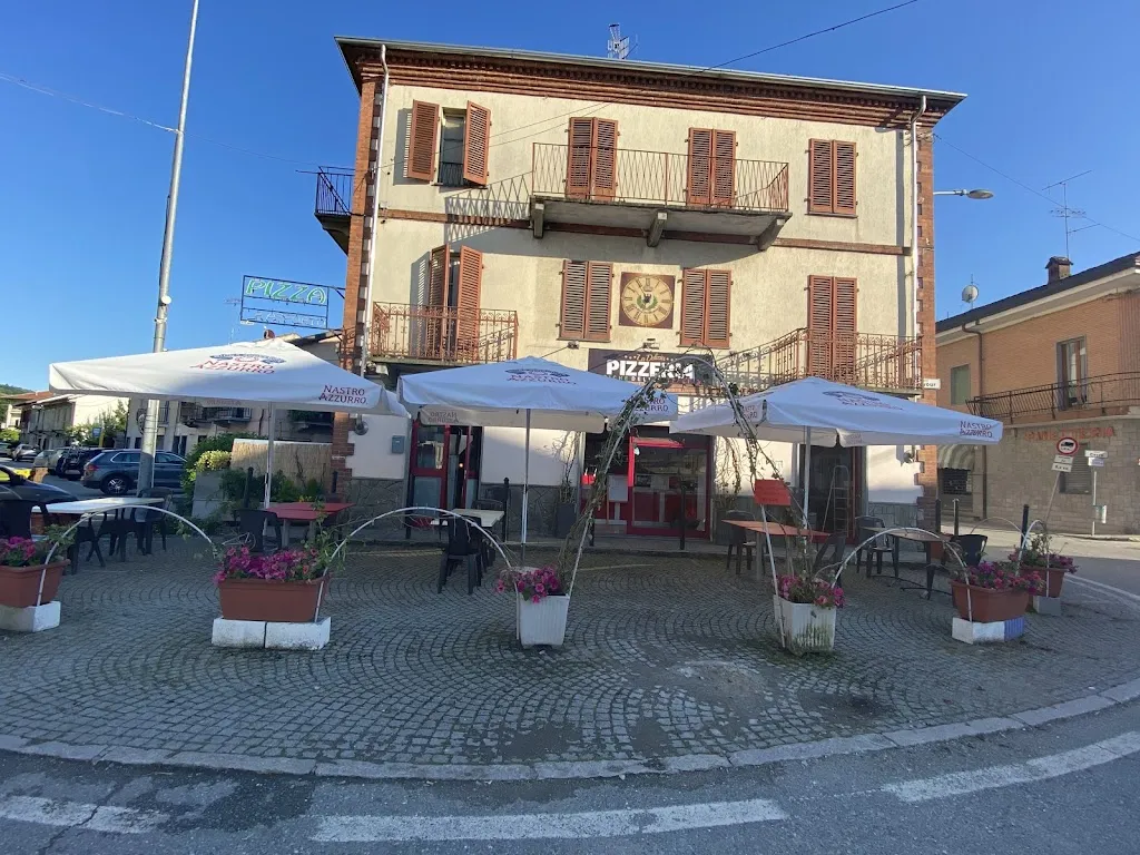 Pizzeria La Delizia_Casalborgone_slider_image_3