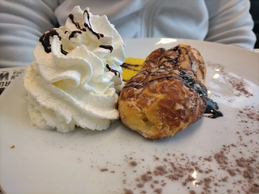 Vania Jacopucci_BEBA BAR_Casale Corte Cerro_review