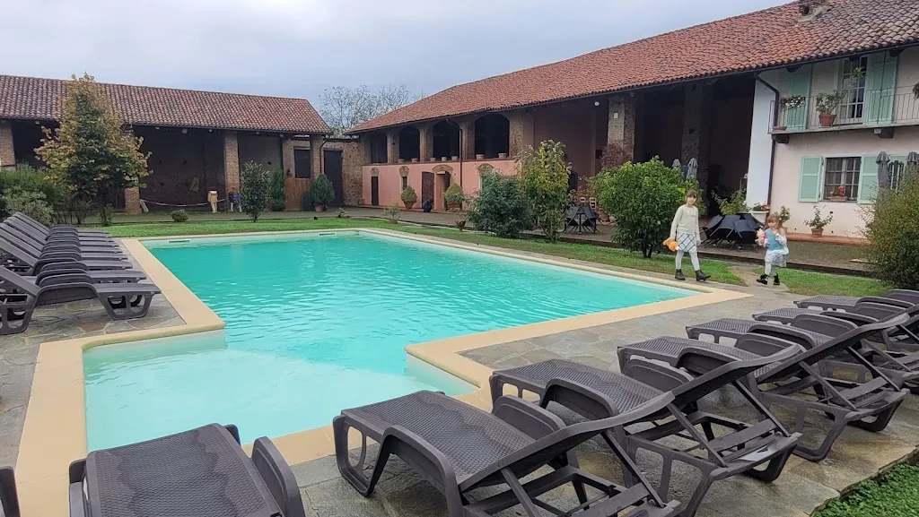 Tiziano Osella_Agriturismo Castel Rainero_Casalgrasso_review