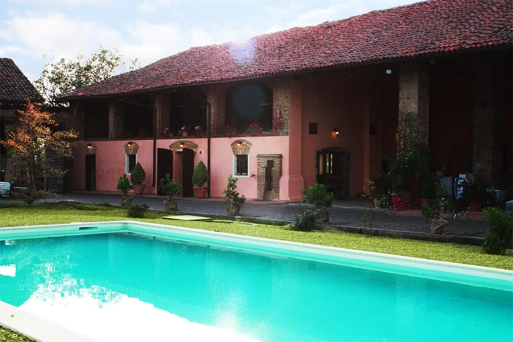 Agriturismo Castel Rainero_Casalgrasso_slider_image_3