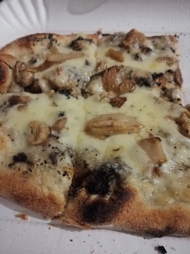 Luca D'Alessandro_C'Era Una Volta - Bar • Pinsa • Teglia Romana_Carsoli_review