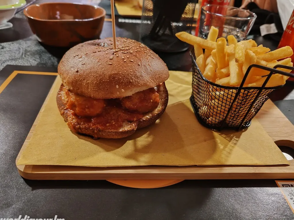 Menu_The World Is Yours_Carmagnola_image_6