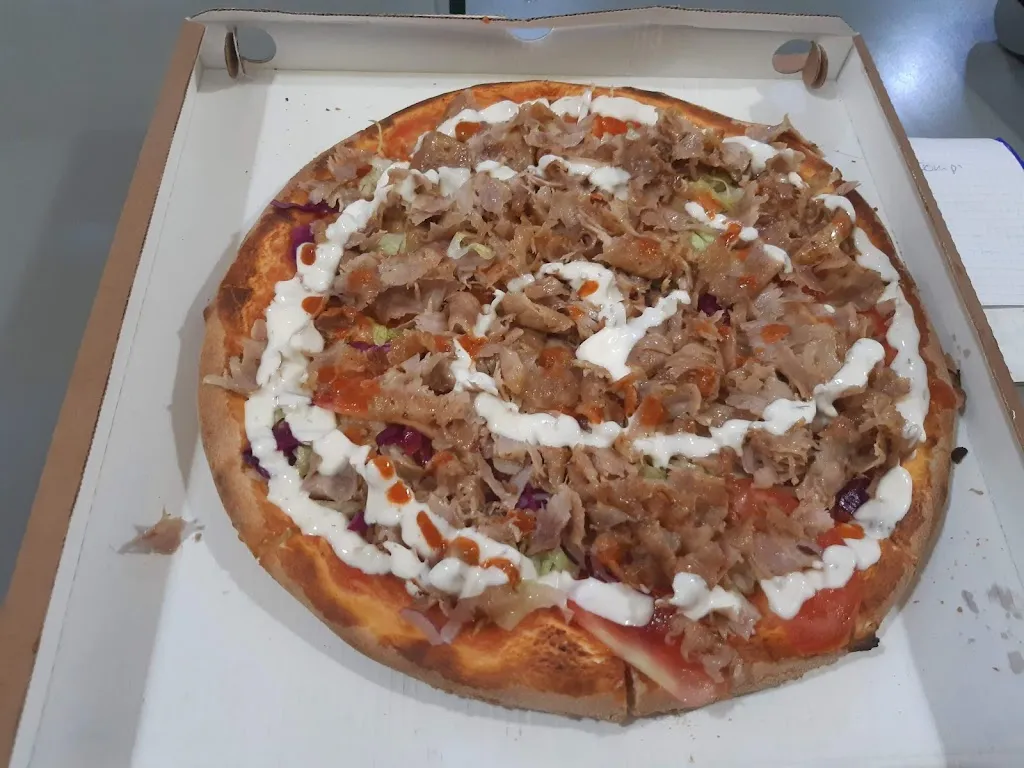 Turkish Istanbul pizza kebab Carmagnola_Carmagnola_slider_image_1