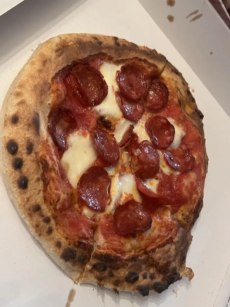 Katy Castillo_Pizzeria Passione a legna_Carmagnola_review