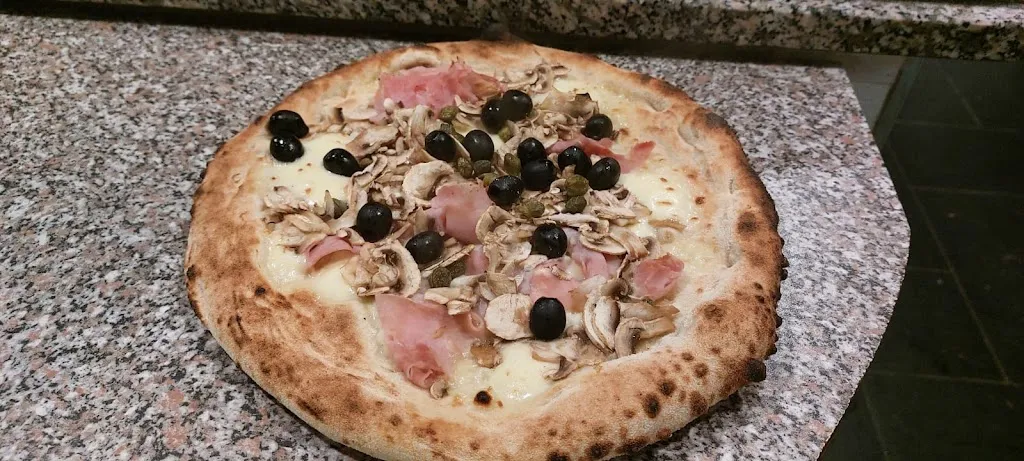 Pizzeria Passione a legna_Carmagnola_slider_image_2