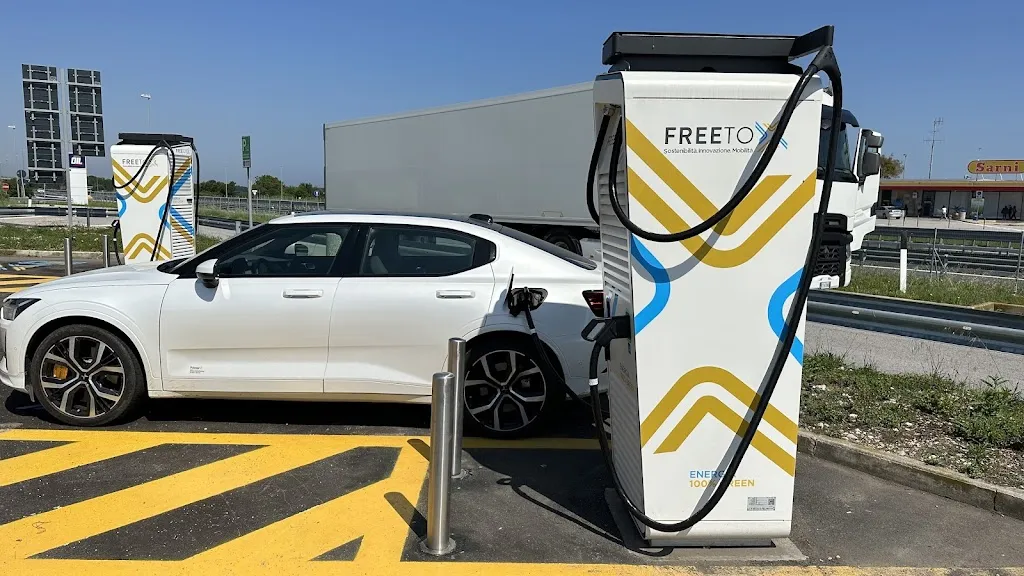 Yildiran Oezdoruk_Sarni Torre Fantine Ovest_Chieuti_review