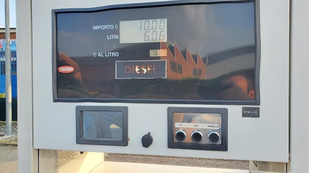 C B_Tamoil_Caselette_review