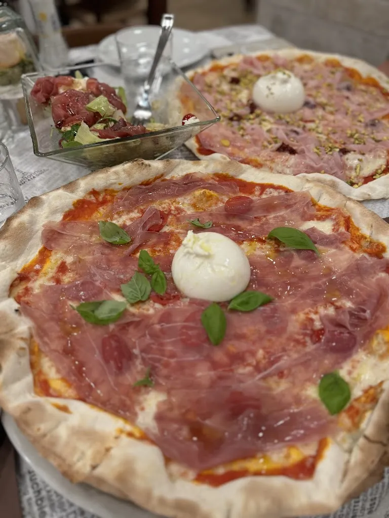 Pizzeria Il Quadrifoglio_Cassano Spinola_slider_image_2