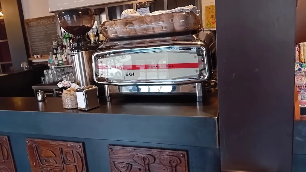 Luigi Brillante_Tabacco e Caffè Spariglio_Cassano Spinola_review