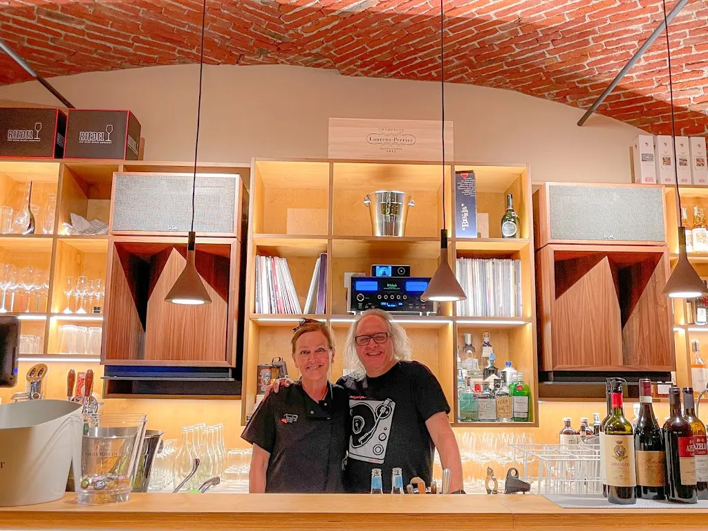 Casa del Partito Vineria restaurant in Cassinelle-Concentrico