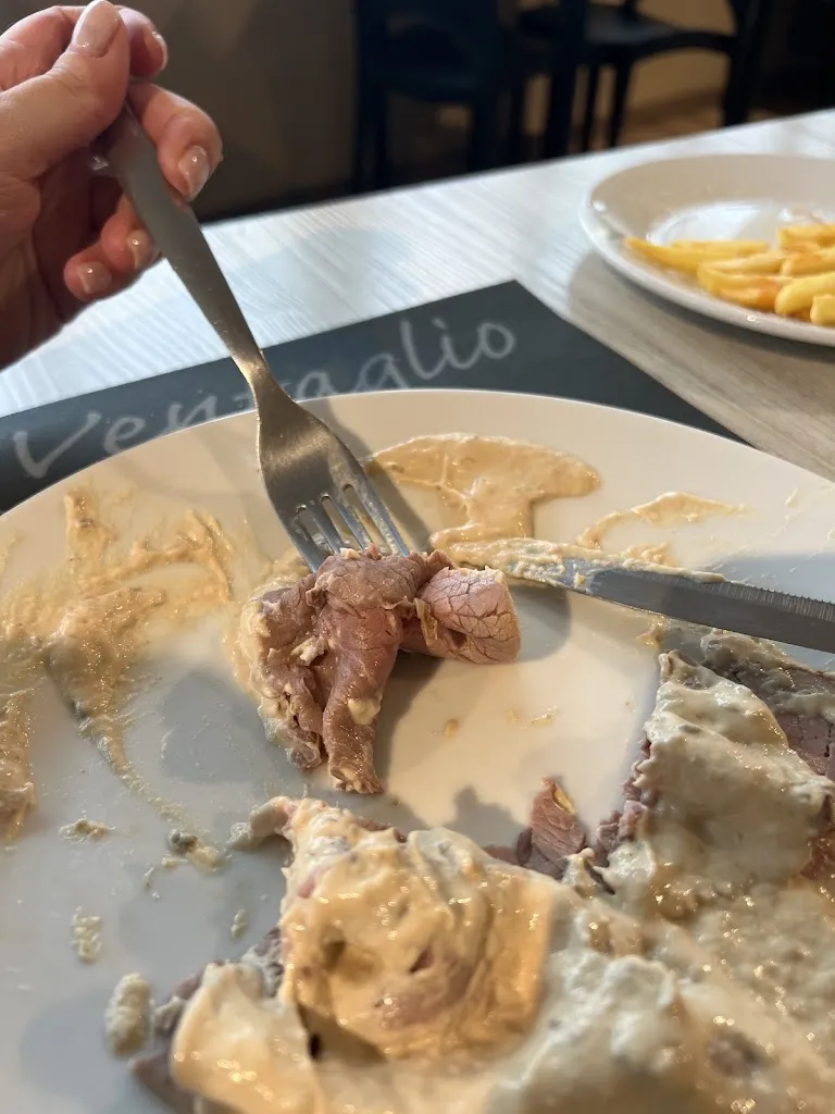 Veronica Azzi_Il Ventaglio - Non Solo Bar_Cassine_review