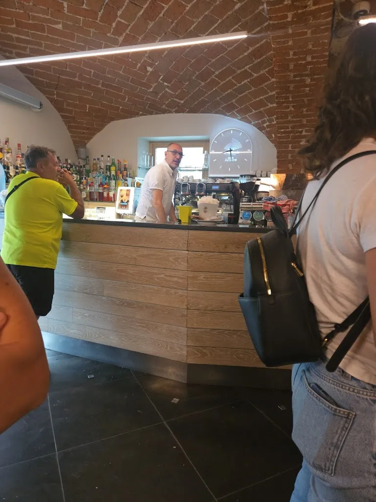 Alessandro De Sales_Il Ventaglio - Non Solo Bar_Cassine_review