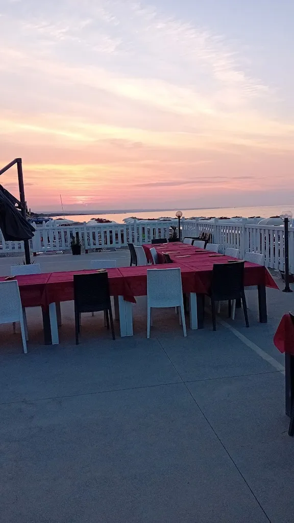 Emanuela Binetti_Why Not? Beach Club Bar - Pizzeria - Ristorante_Chieuti_review