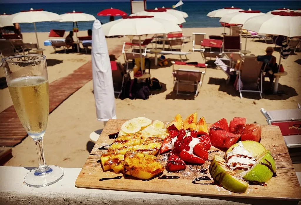 Why Not? Beach Club Bar - Pizzeria - Ristorante_Chieuti_slider_image_2
