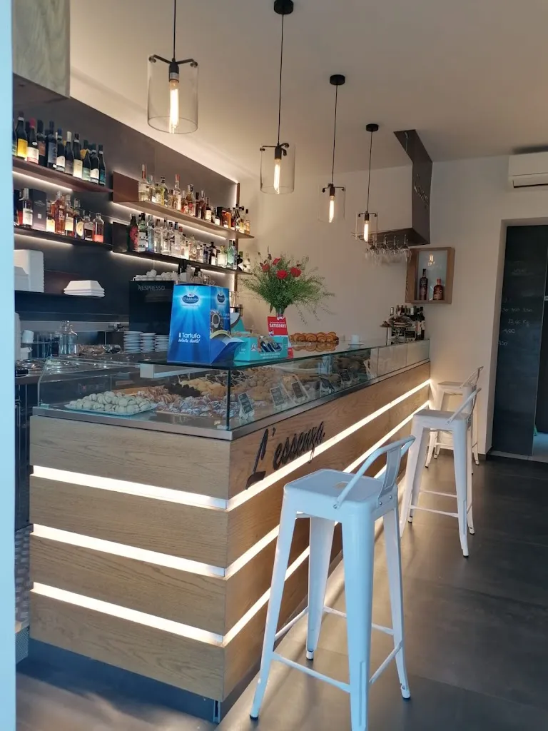 L'essenza caffè_Castagneto Po_slider_image_1