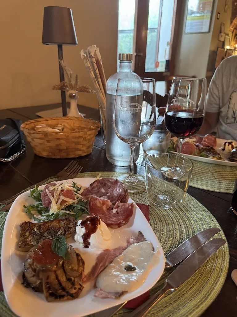 Stefania Pernice_Cascina Trapella_Casale Monferrato_review