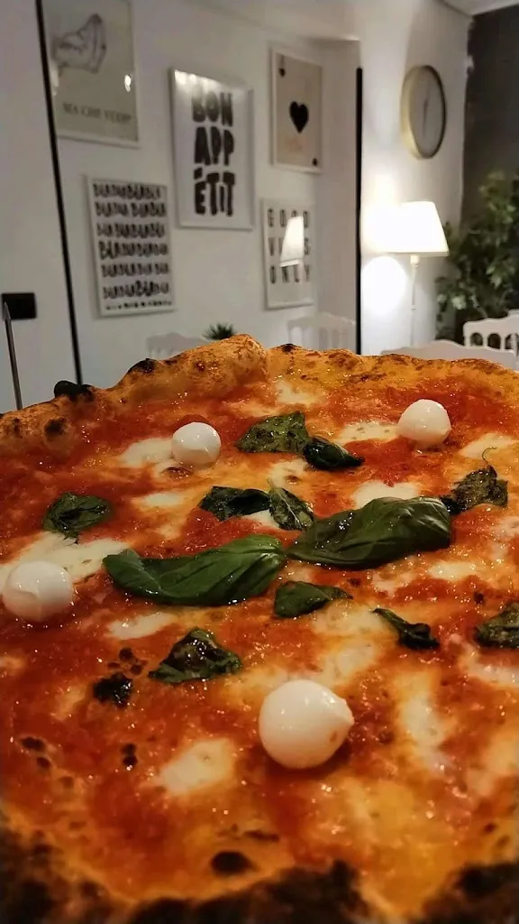 Pizzeria Mukù Autentica Pizza Napoletana_Casale Monferrato_slider_image_3