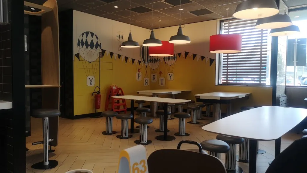 McDonald's Casale Monferrato_Casale Monferrato_slider_image_3