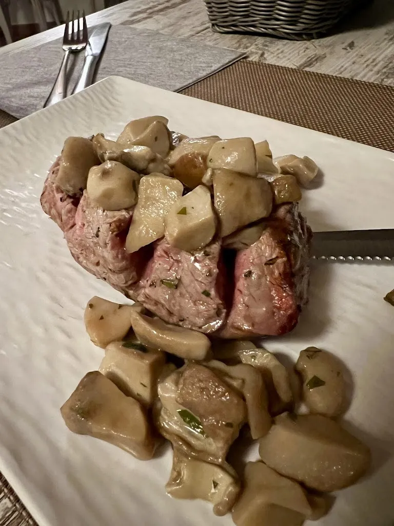 Cathy Le_Osteria L'Oca Giuliva_Castagnole delle Lanze_review