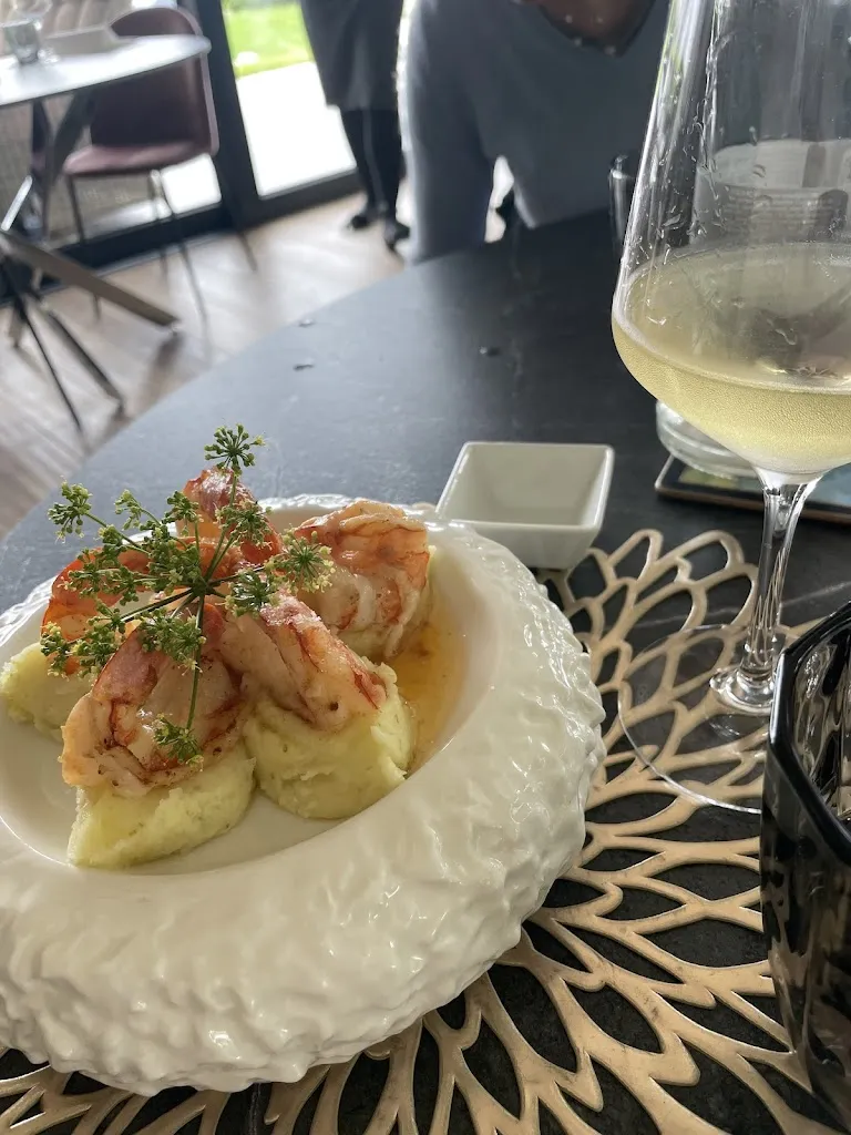 Brianna Carlisle_Ristorante Bottega di Rosanna e Appartamenti_Castagnole delle Lanze_reseña