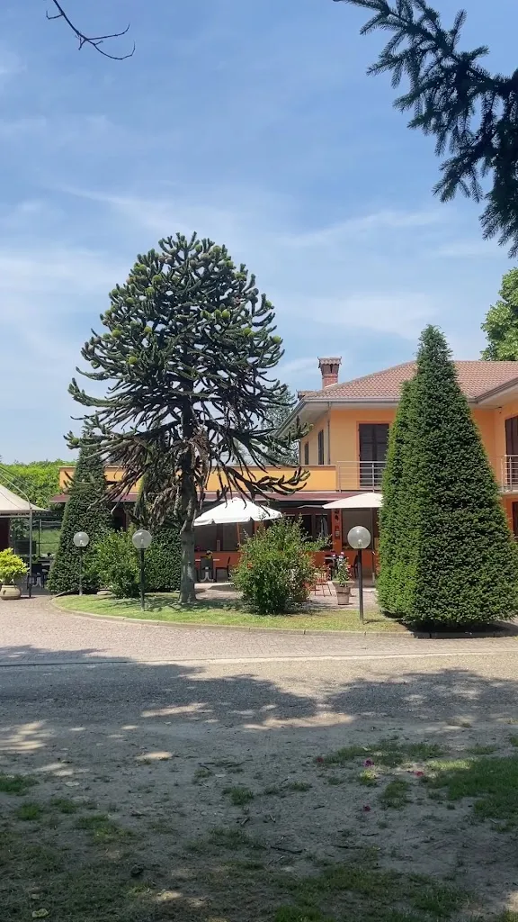 Alessia Calzolari _Il Laghetto_Castagnole delle Lanze_recensione